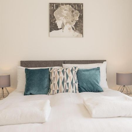 Highfield House - 1 Bed-Sleeps 2-Tjs20Hh Apartment อิลฟราคูมบ์ ภายนอก รูปภาพ